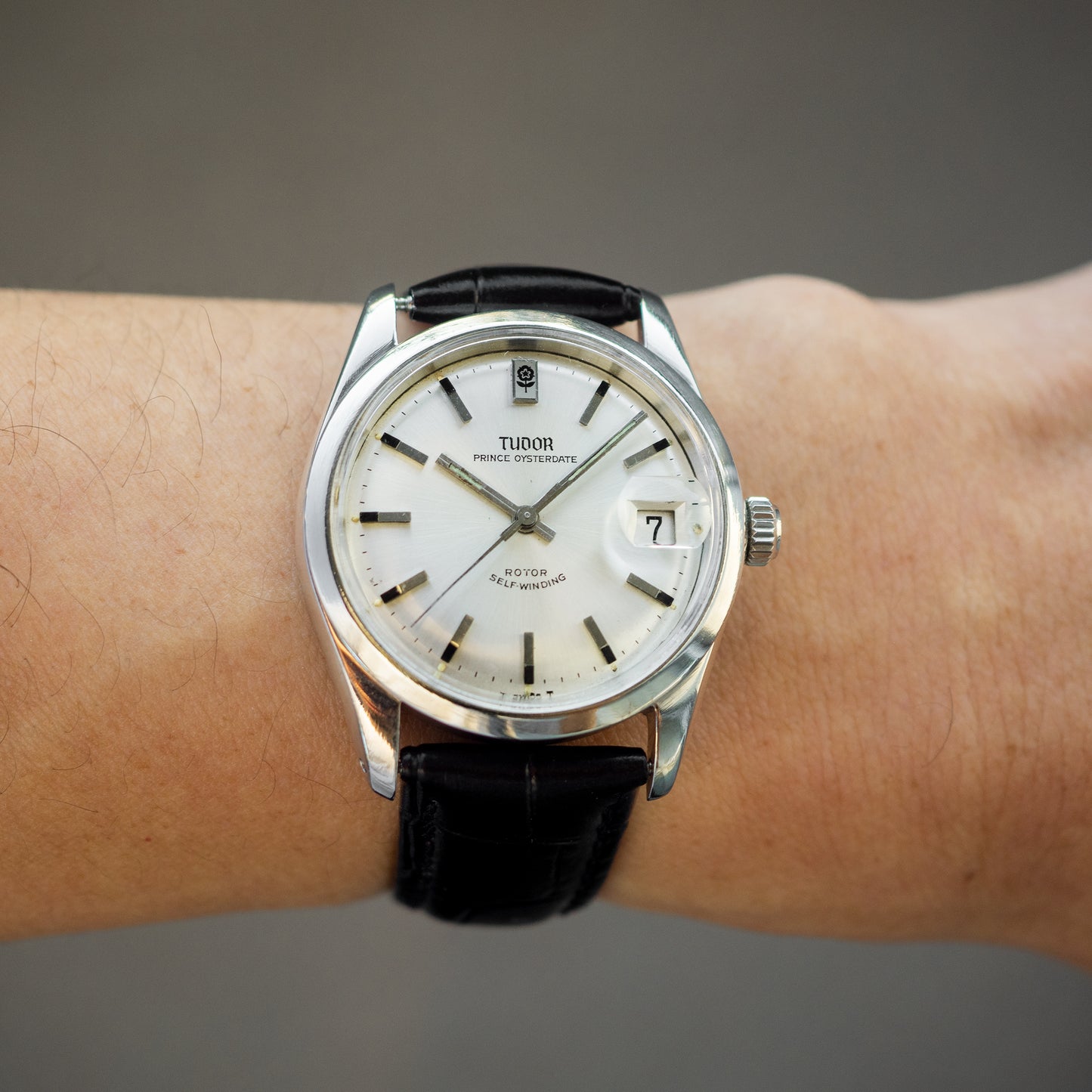 No. 608 / Tudor Prince Date Small Rose - 1967
