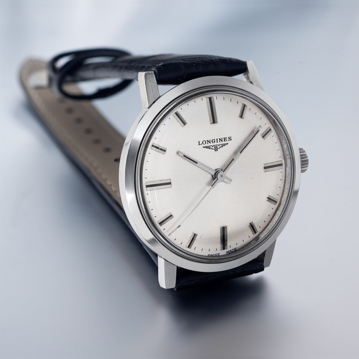 No. 693 / Longines Manual - 1970