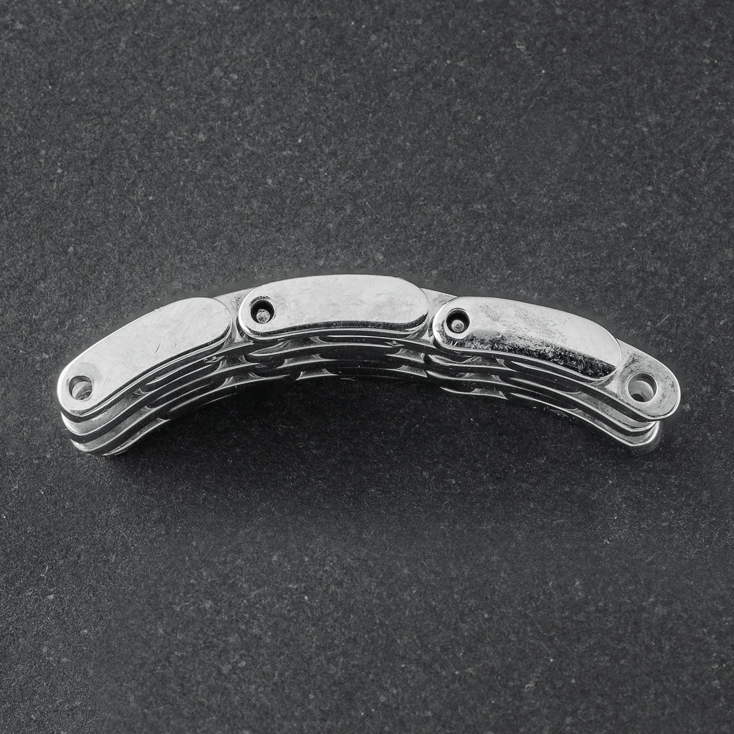 No. b8236 / Omega 19mm Bracelet Links -- 1990s
