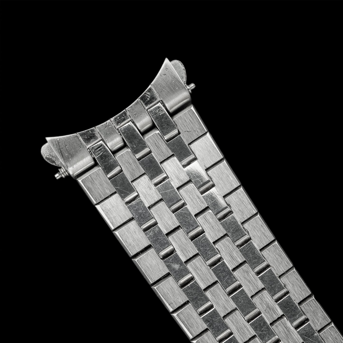 No. b8355 / Longines 19mm Bracelet -- 1960s