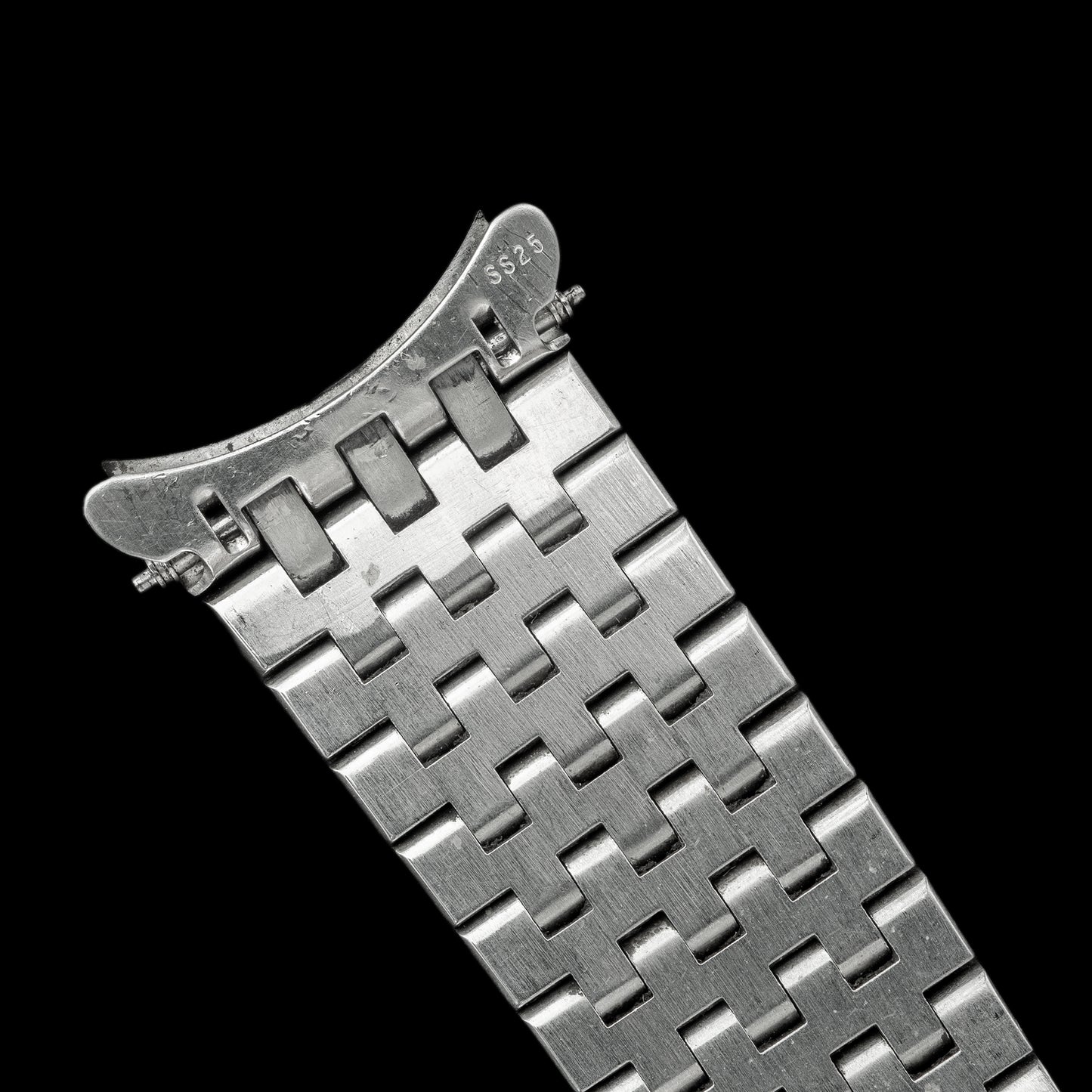 No. b8355 / Longines 19mm Bracelet -- 1960s