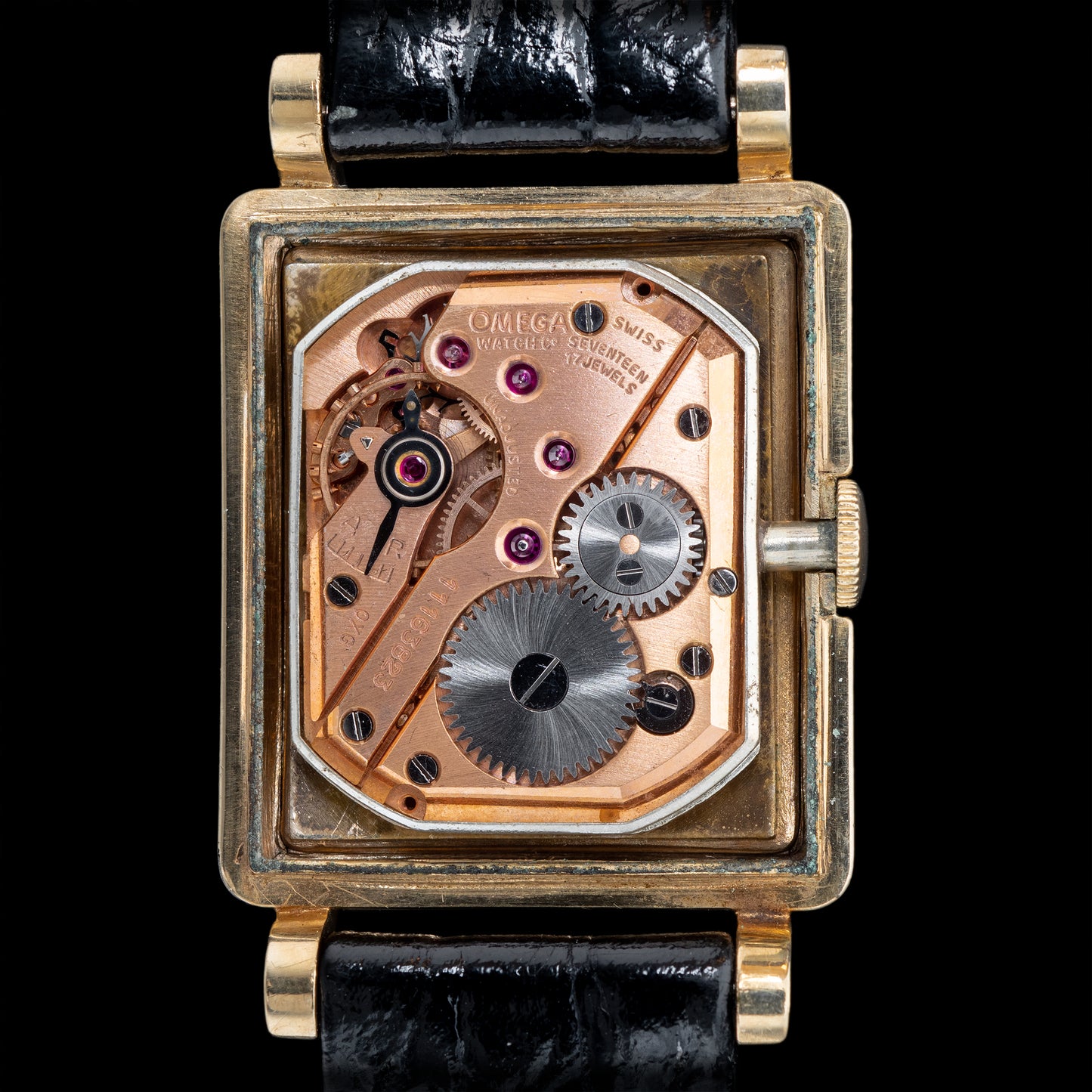 No. 877 / Omega Art Deco Tank - 1947