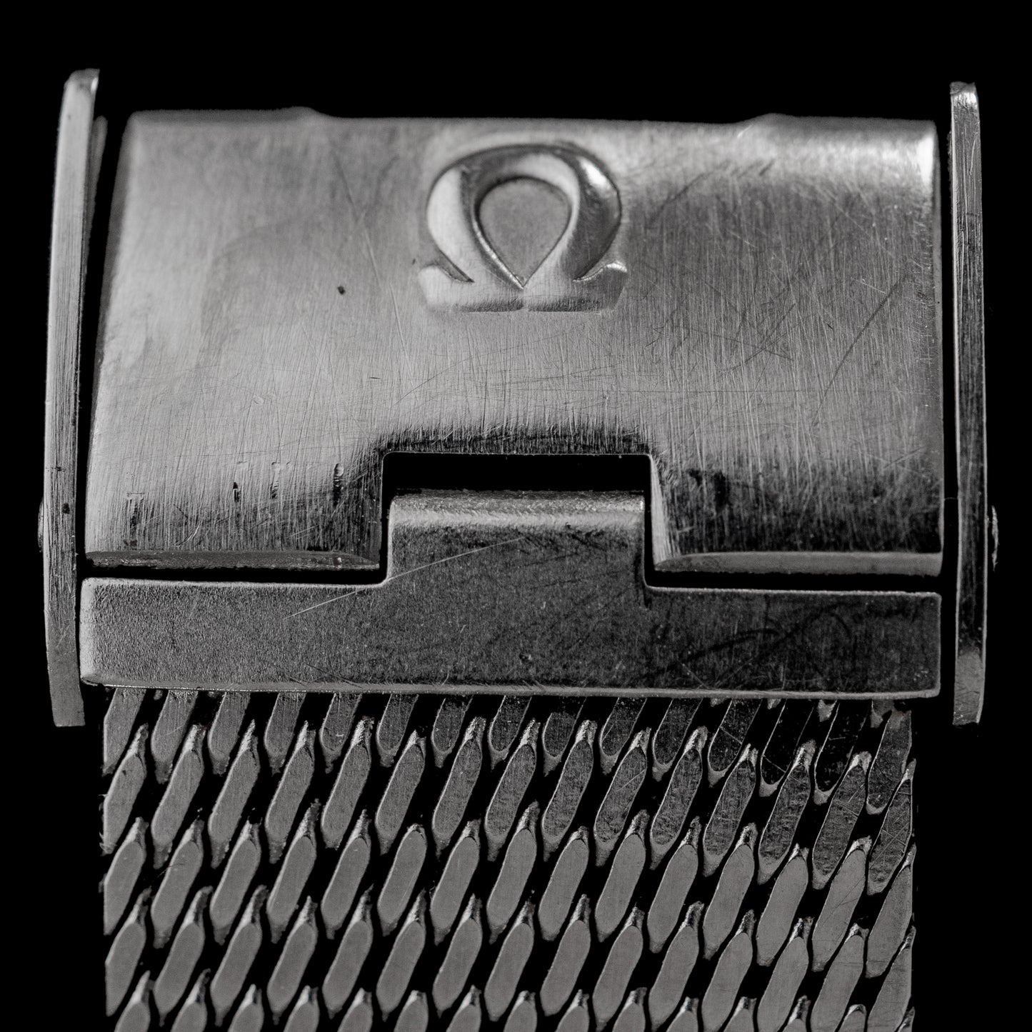 No. b1065 / Omega 18mm Mesh Bracelet - 1960s