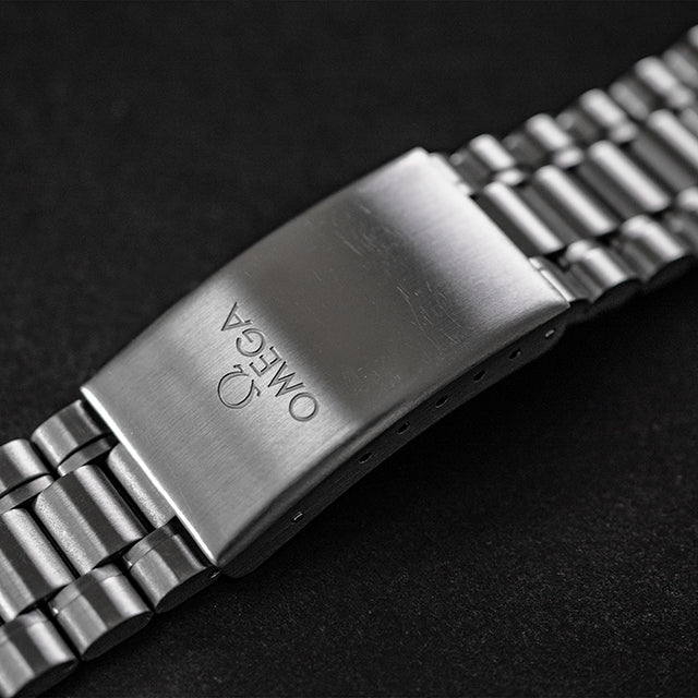 No. b2075 / Omega 20mm Bracelet - 1990s