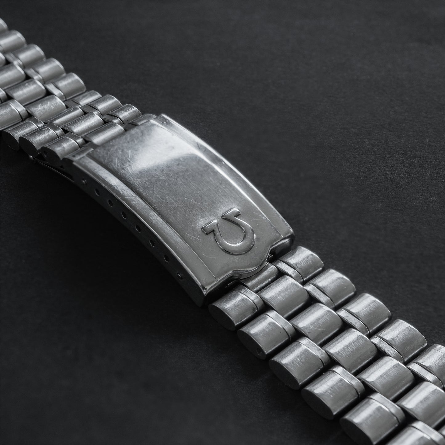 No. b2125 / Omega 18mm Bracelet - 1960s