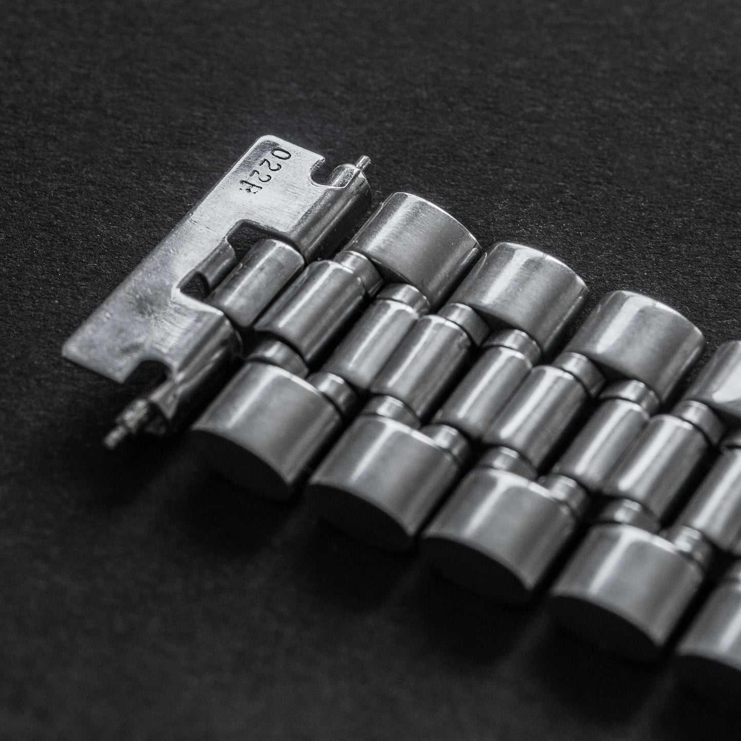 No. b2125 / Omega 18mm Bracelet - 1960s