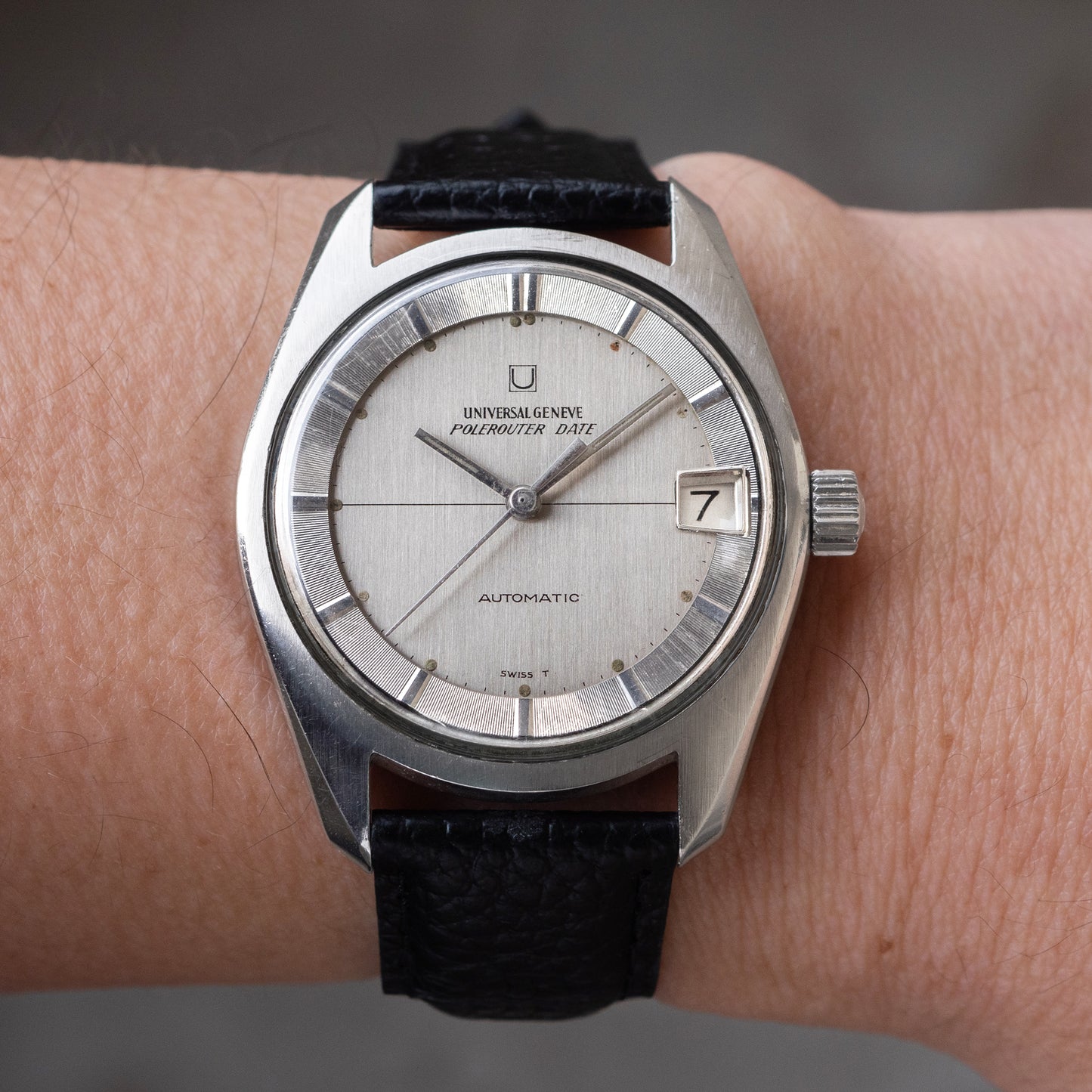 No. 244 / Universal Genève Polerouter Date - 1959