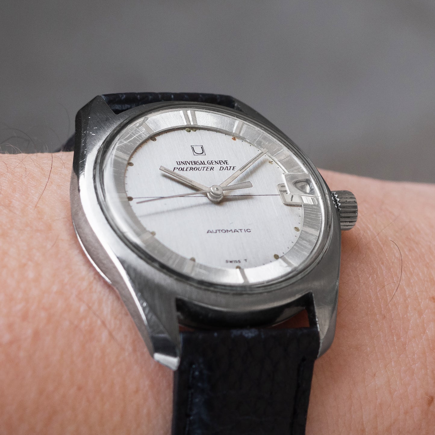 No. 244 / Universal Genève Polerouter Date - 1959