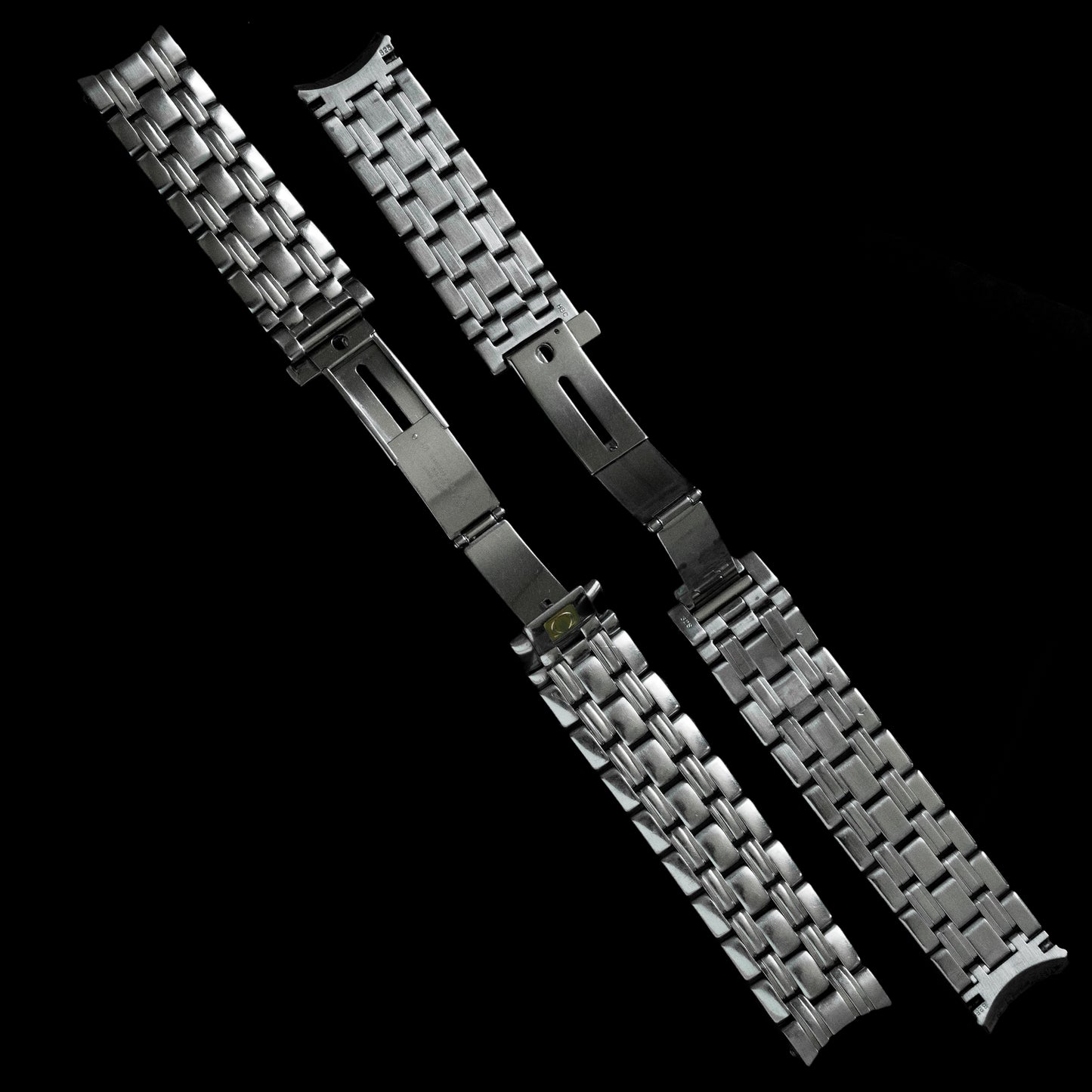 No. b2485 / Omega 20mm Bracelet - 1990s