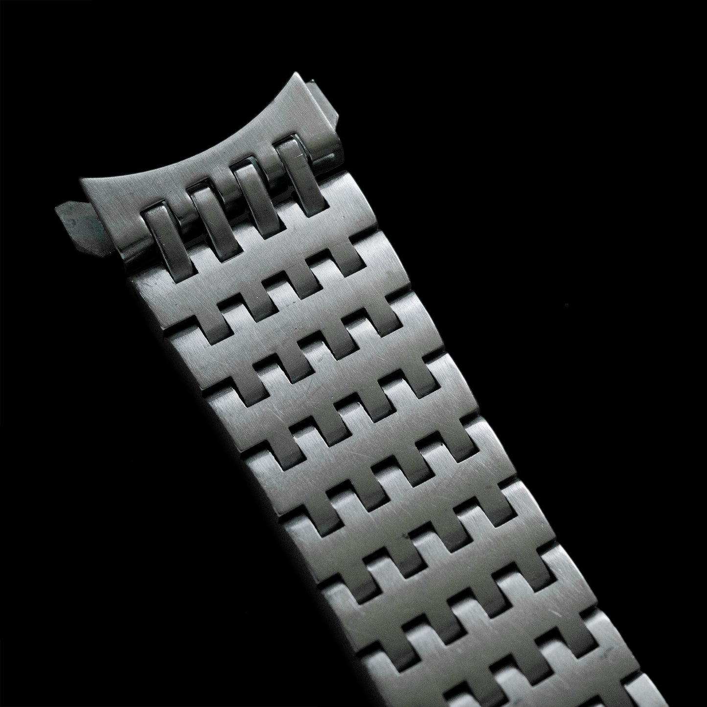 No. b2515 / Omega 18mm Bracelet - 1970s
