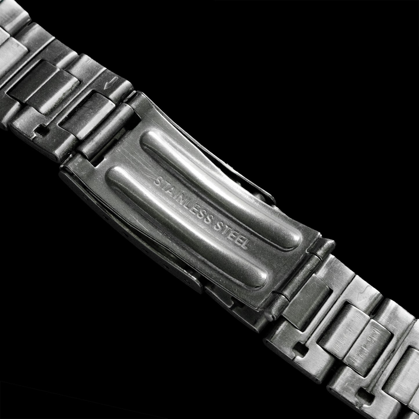 No. b2695 / Seiko 18mm Bracelet - 1990s