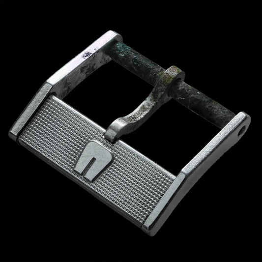 No. b3655 / Universal Geneve 14mm Buckle - 1970s