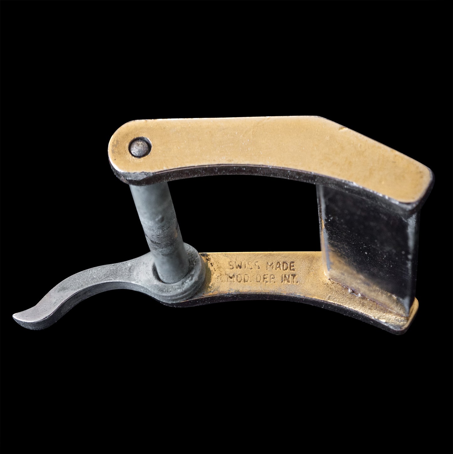 No. b4262 / Universal Geneve 14mm GP Buckle - 1970s