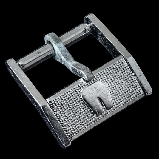 No. b4264 / Universal Geneve 11mm Buckle - 1970s