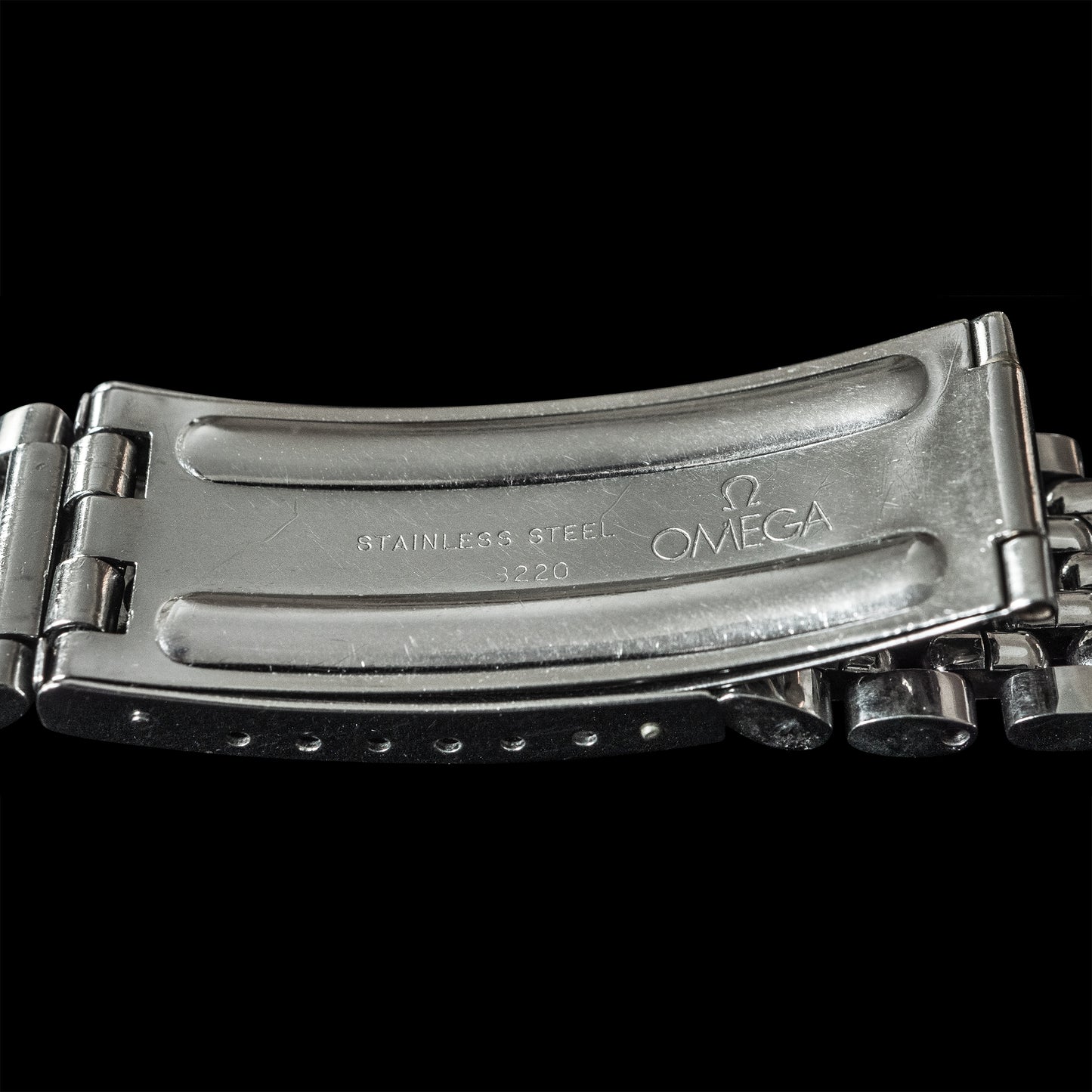 No. b4785 / Omega 18mm Rice Grain Bracelet - 1960s
