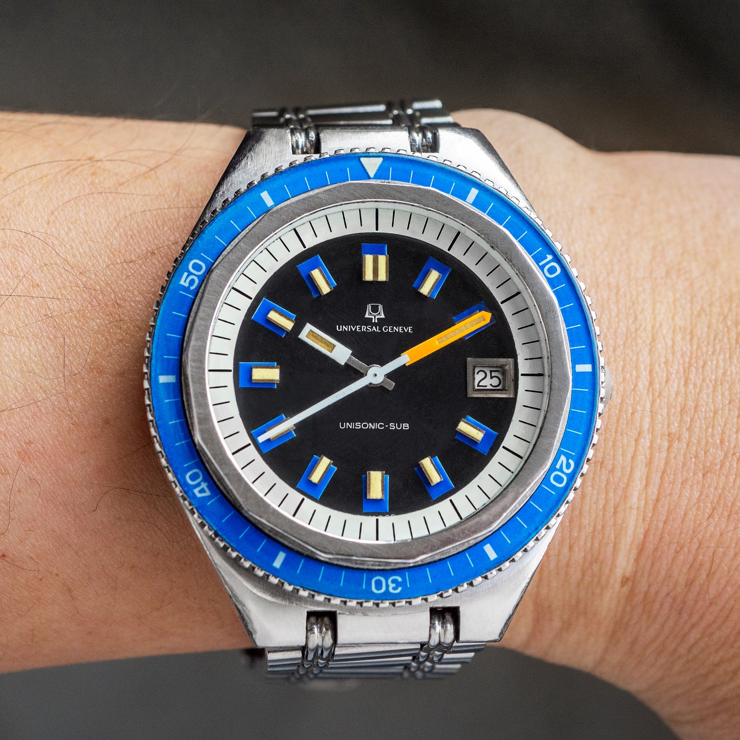 No. 498 / Universal Genève Unisonic-Sub - 1960s