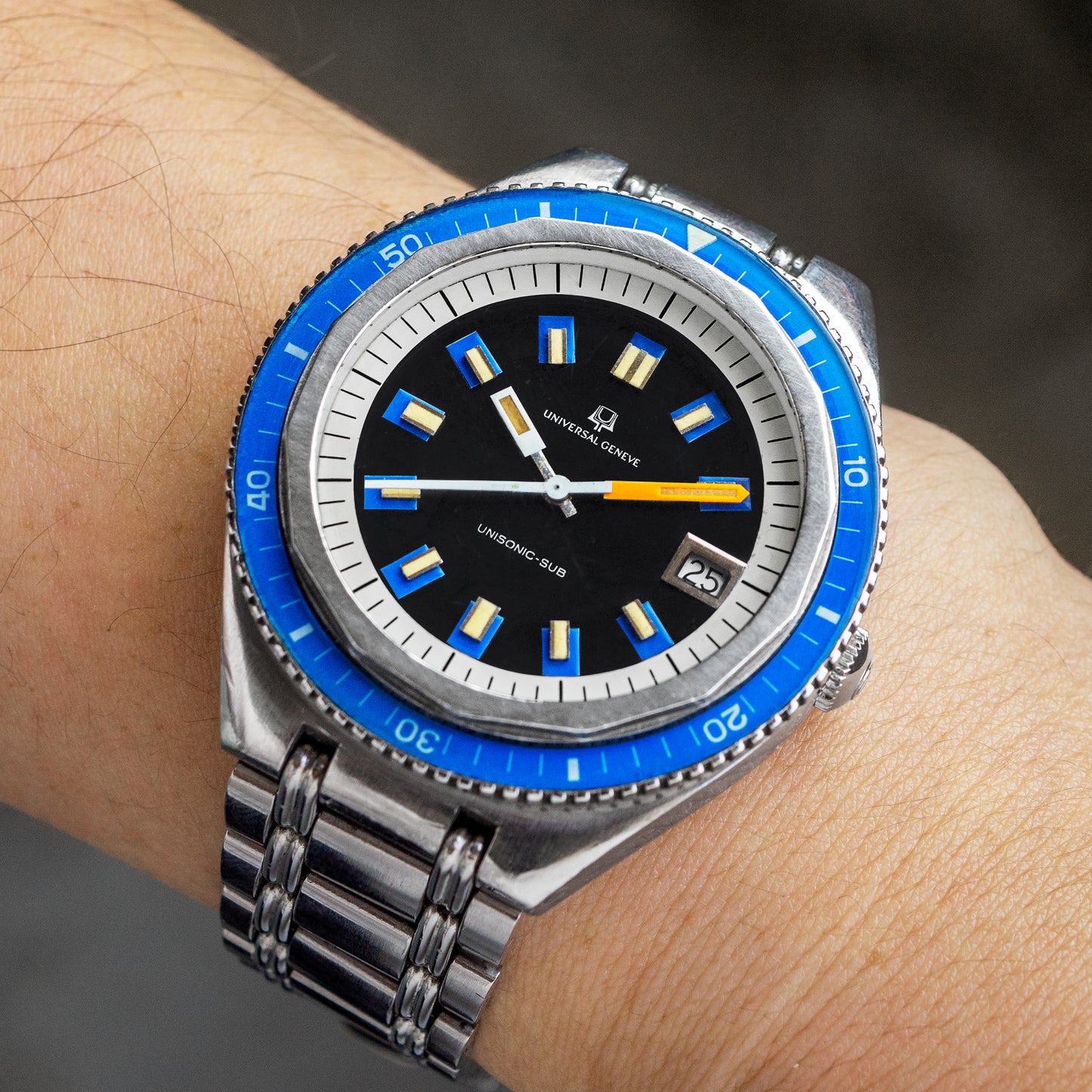 No. 498 / Universal Genève Unisonic-Sub - 1960s