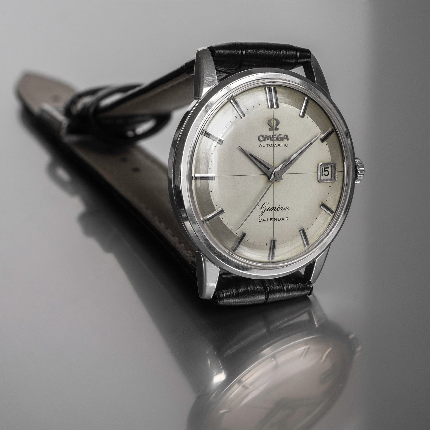 No. 528 / Omega Geneve Calendar 1st Model (Serviced) - 1959