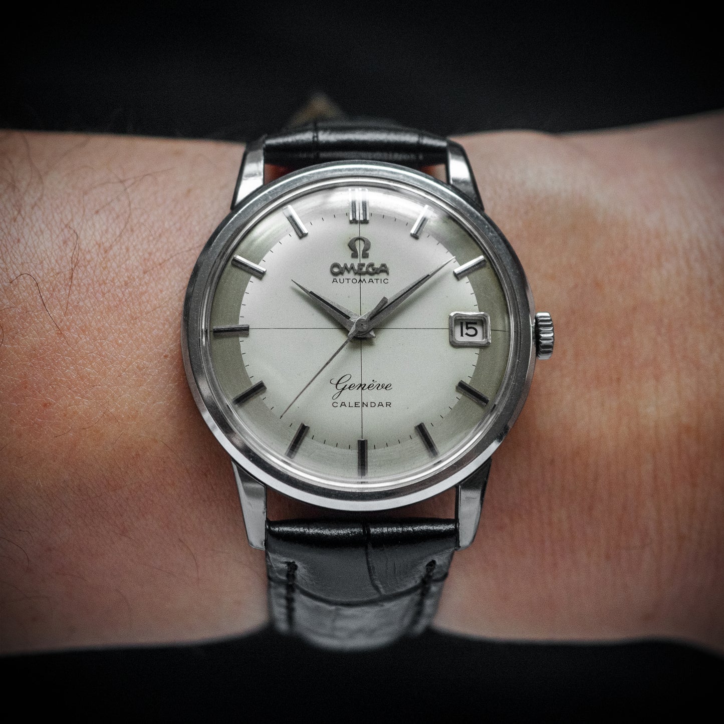 No. 528 / Omega Geneve Calendar 1st Model (Serviced) - 1959