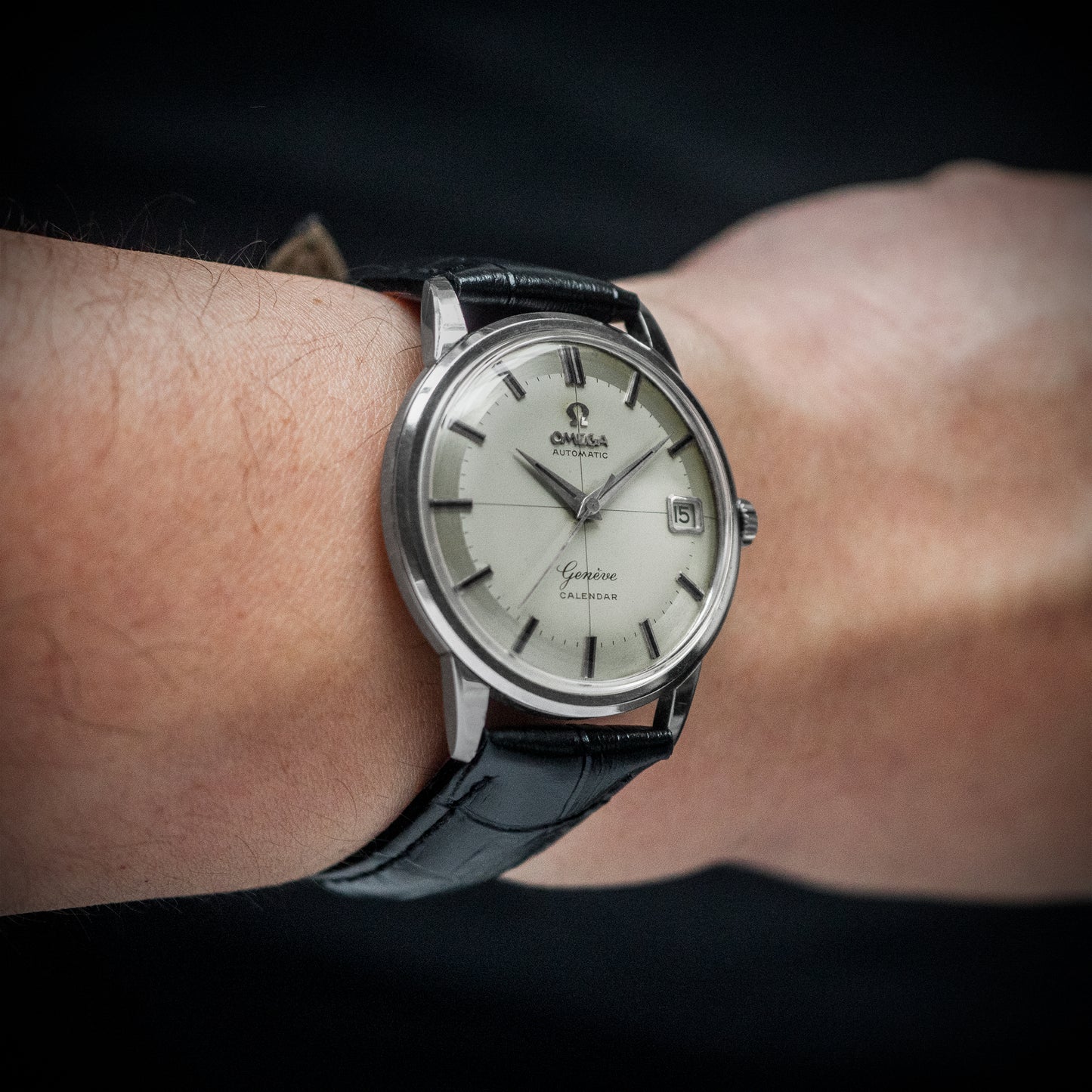 No. 528 / Omega Geneve Calendar 1st Model (Serviced) - 1959