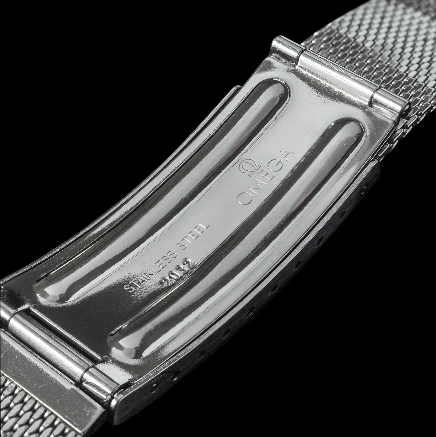 No. b5335 / Omega 18mm Mesh Bracelet - 1960s