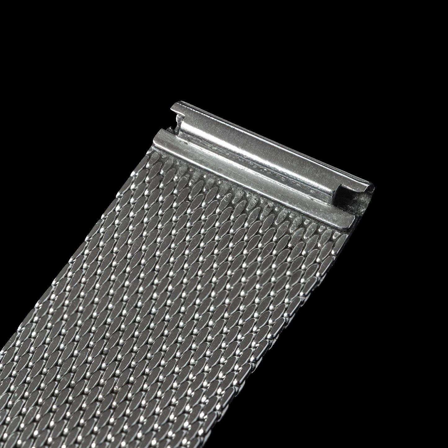 No. b5335 / Omega 18mm Mesh Bracelet - 1960s