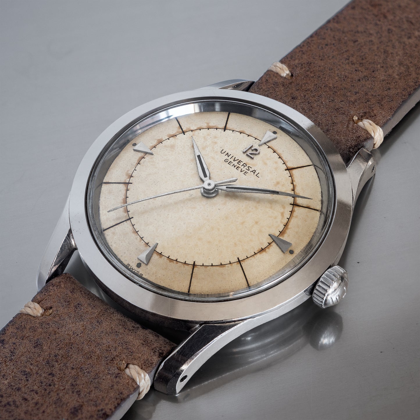 No. 544 / Universal Genève Manual - 1955