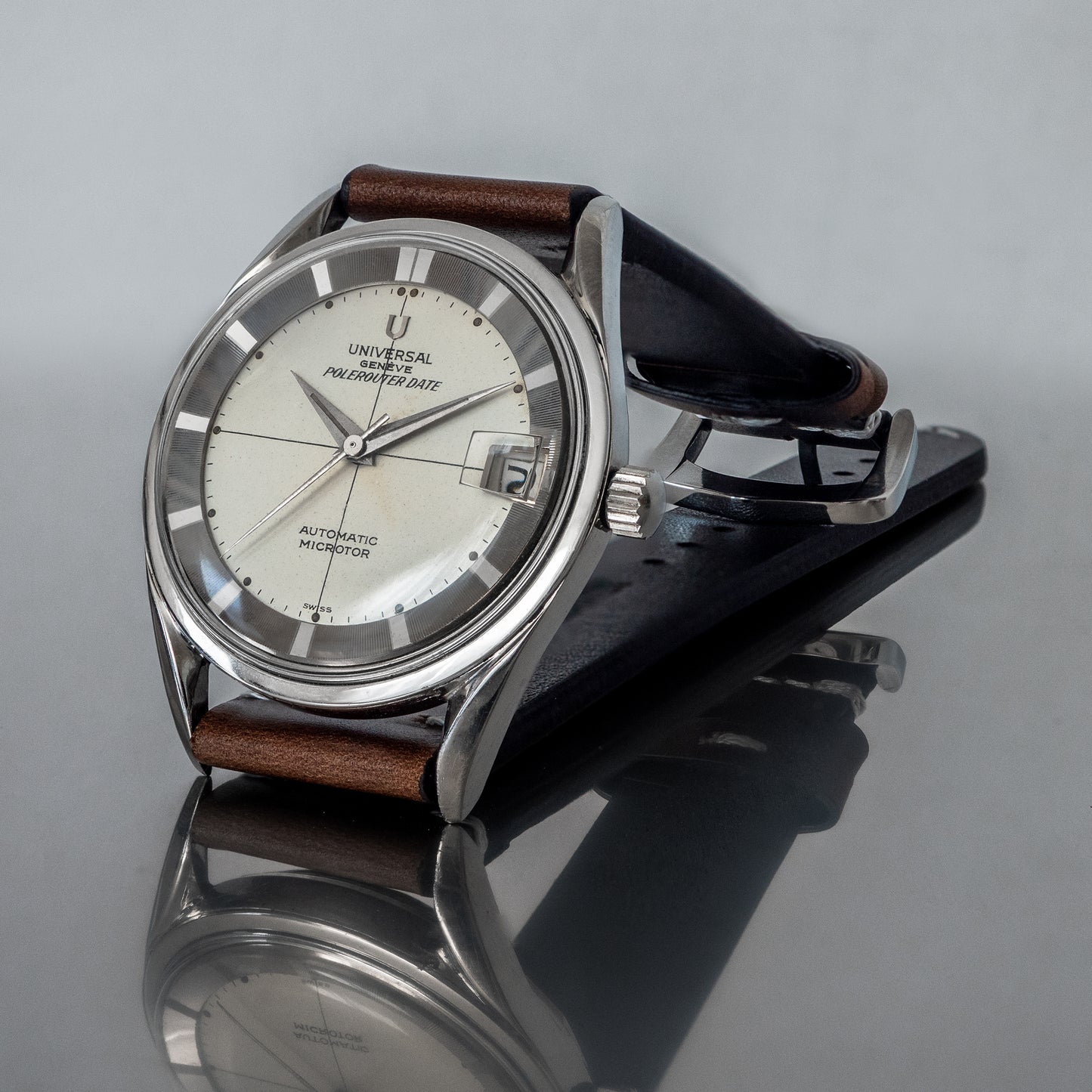 No. 547 / Universal Genève Polerouter Date - 1960s