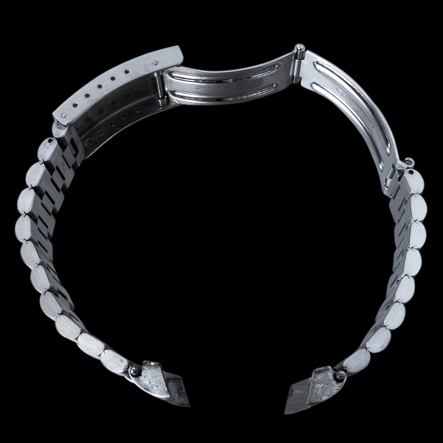No. b5655 / Omega 20mm Bracelet - 1990s