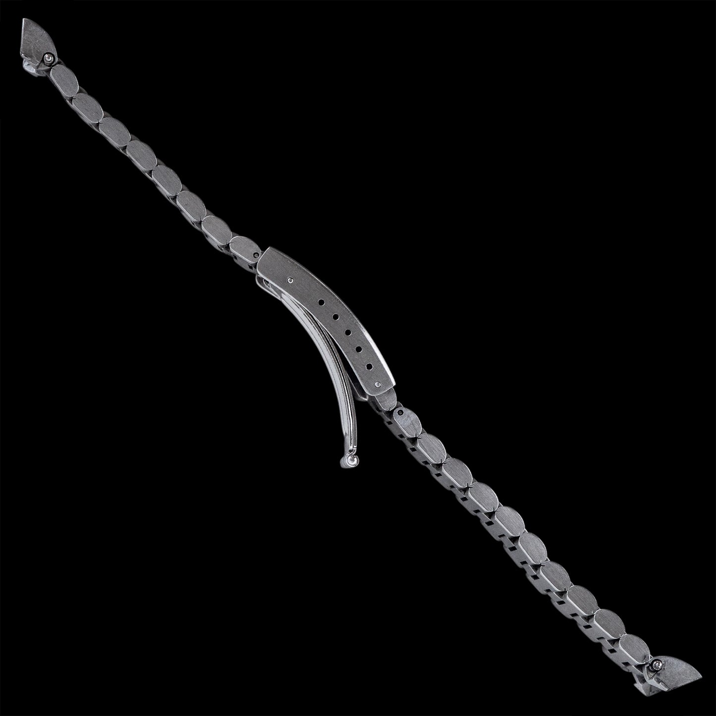No. b5655 / Omega 20mm Bracelet - 1990s