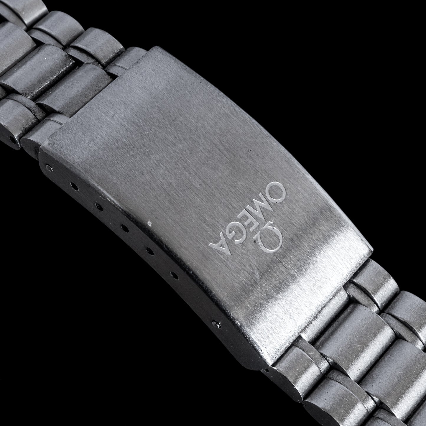 No. b5655 / Omega 20mm Bracelet - 1990s