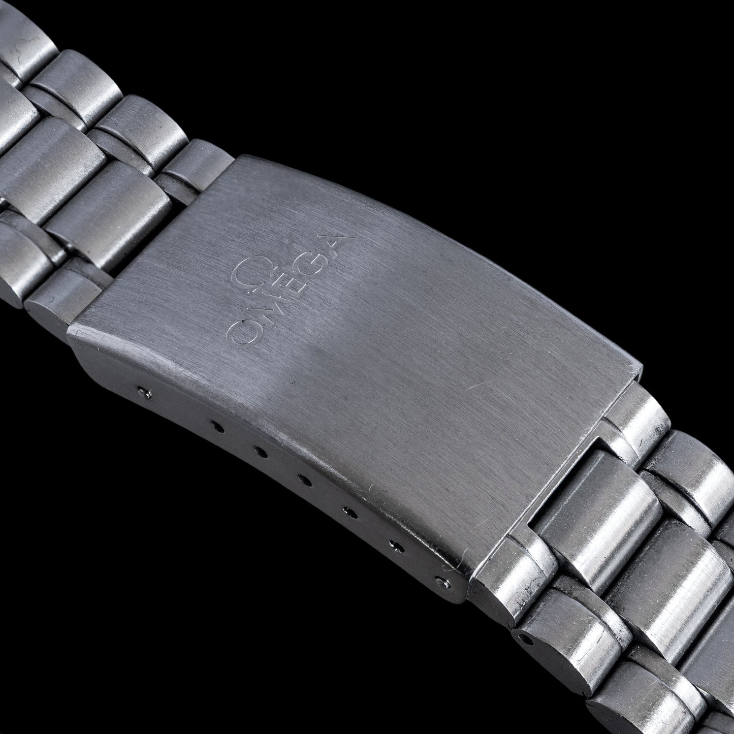 No. b5655 / Omega 20mm Bracelet - 1990s