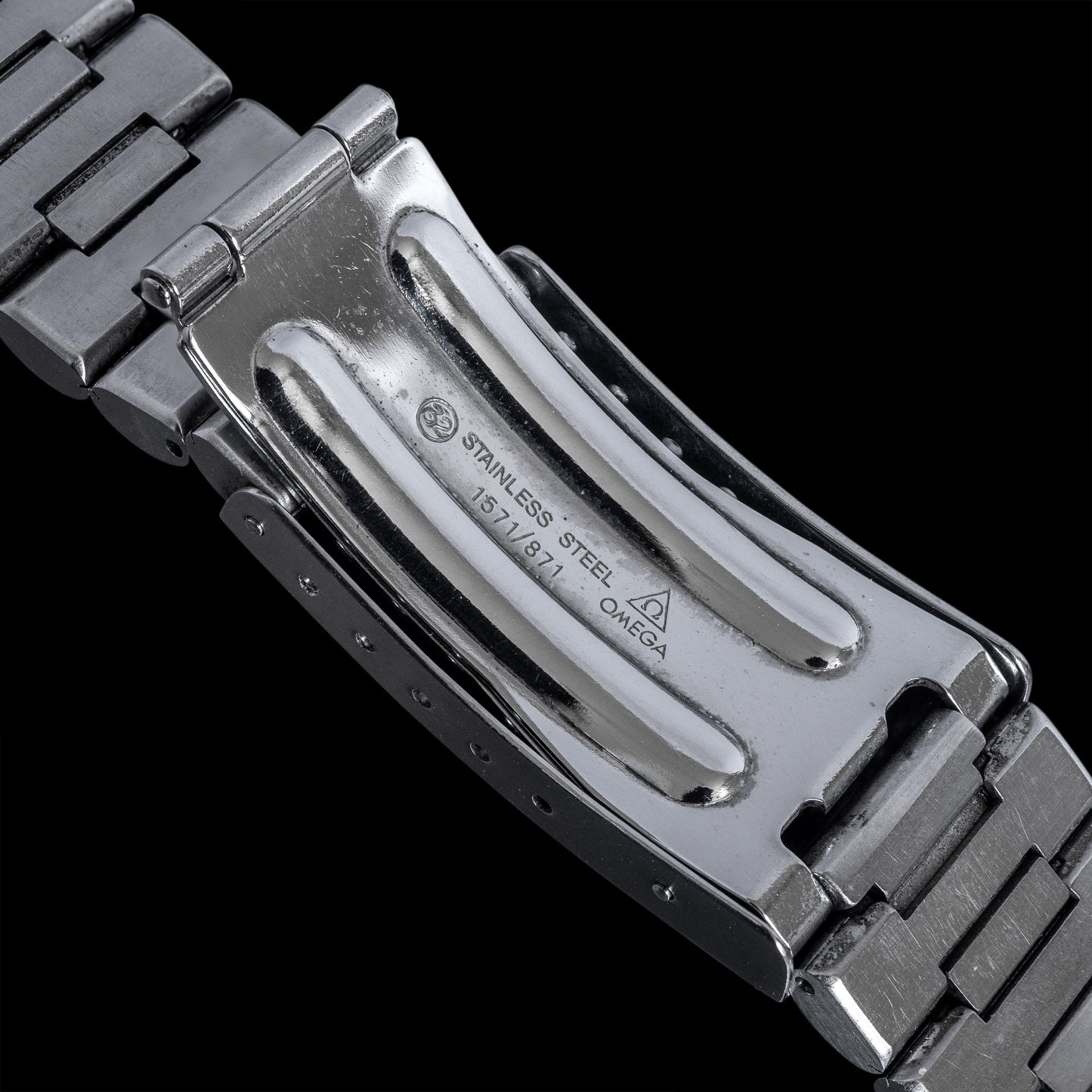 No. b5655 / Omega 20mm Bracelet - 1990s