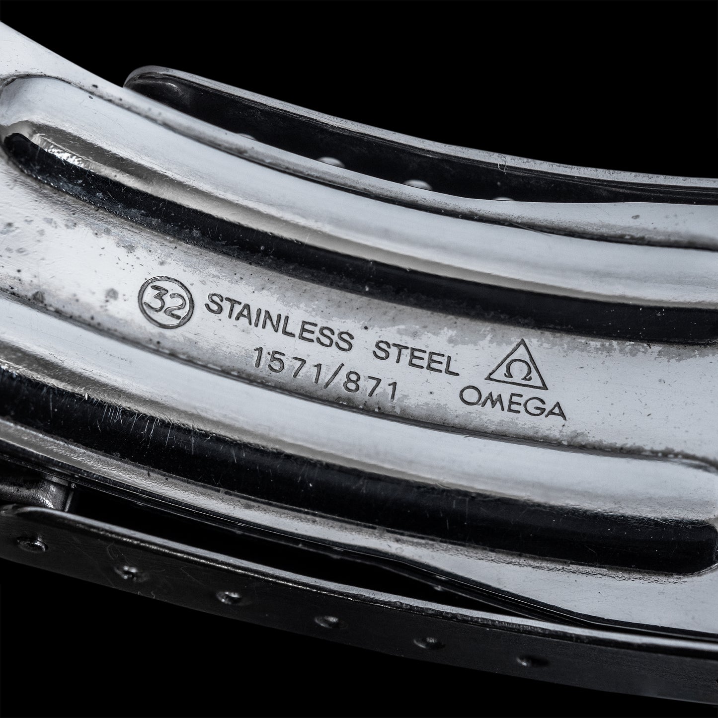 No. b5655 / Omega 20mm Bracelet - 1990s