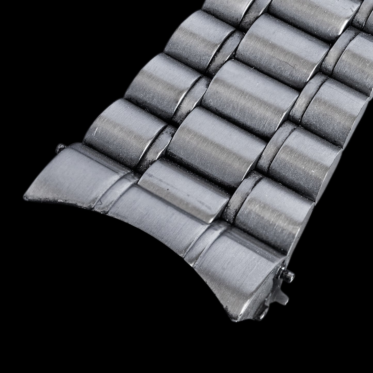 No. b5655 / Omega 20mm Bracelet - 1990s