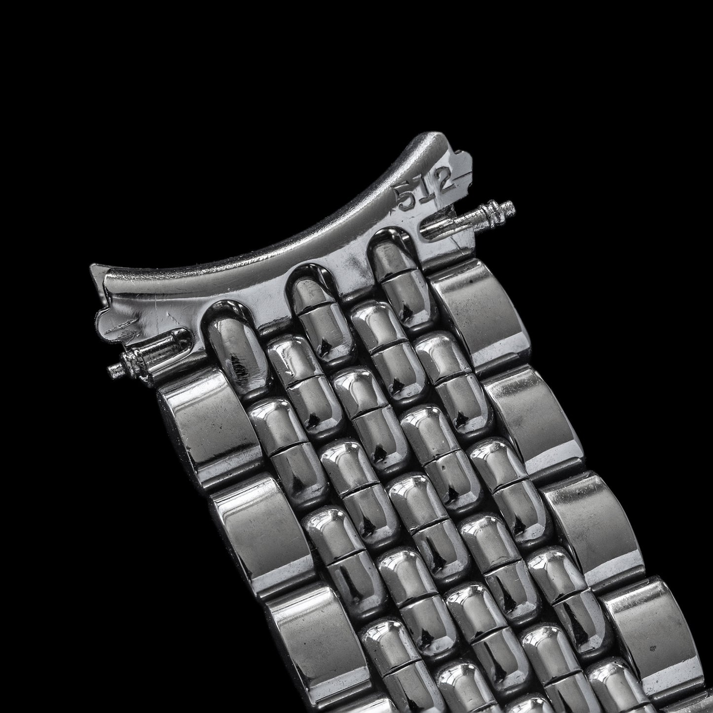 No. b5665 / Omega 18mm Rice Grain Bracelet - 1960s