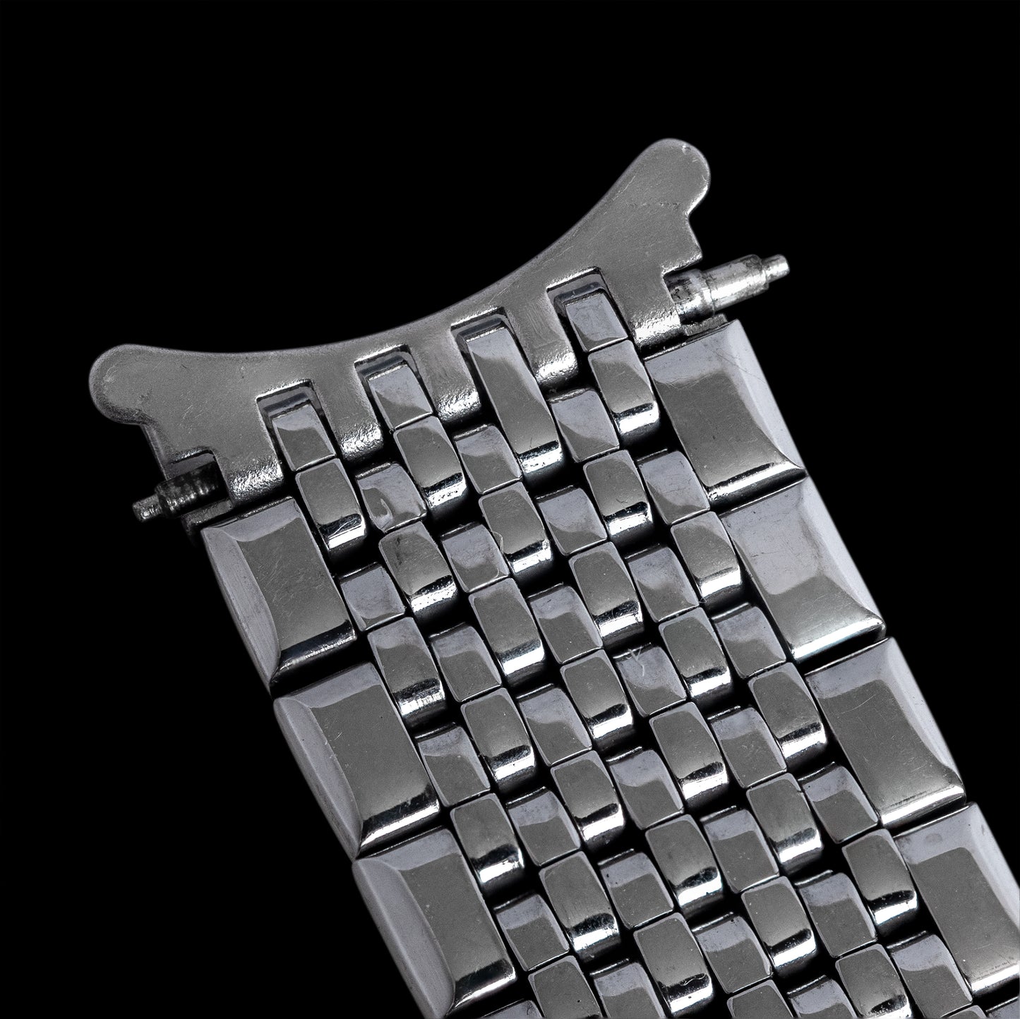 No. b5785 / Omega 18mm Mesh Bracelet - 1960s