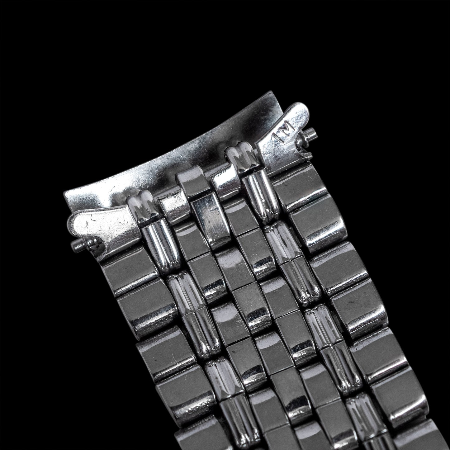 No. b5815 / IWC 18mm Gay Frères Bracelet - 1960s
