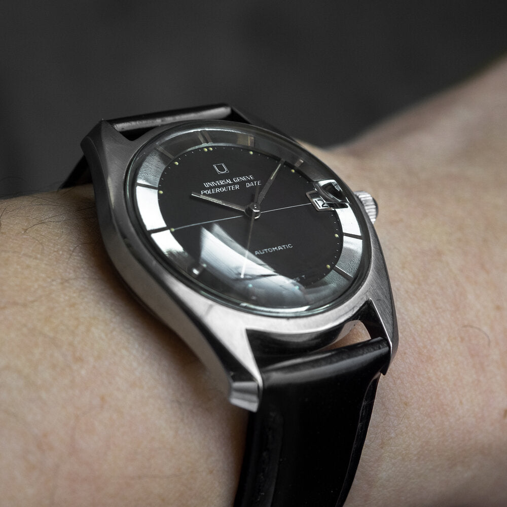 No. 587 / Universal Genève Polerouter Date - 1965
