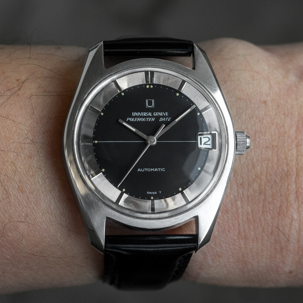 No. 587 / Universal Genève Polerouter Date - 1965