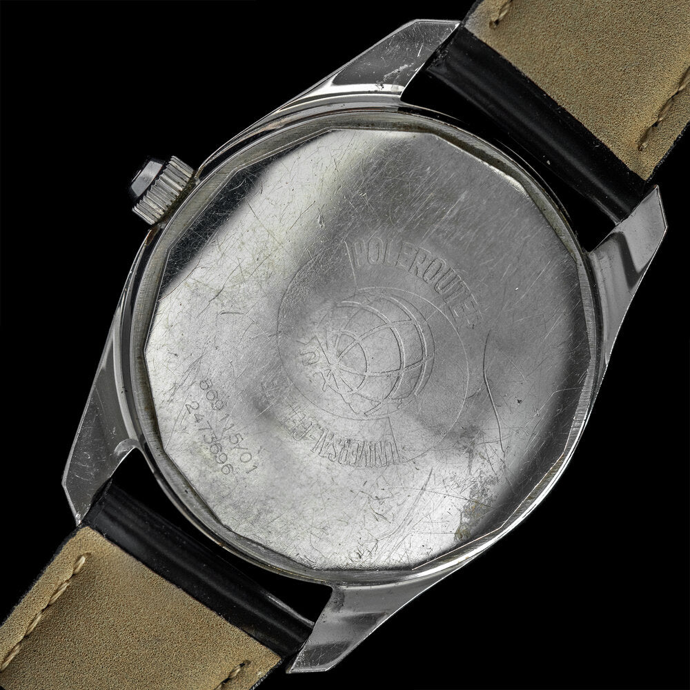 No. 587 / Universal Genève Polerouter Date - 1965