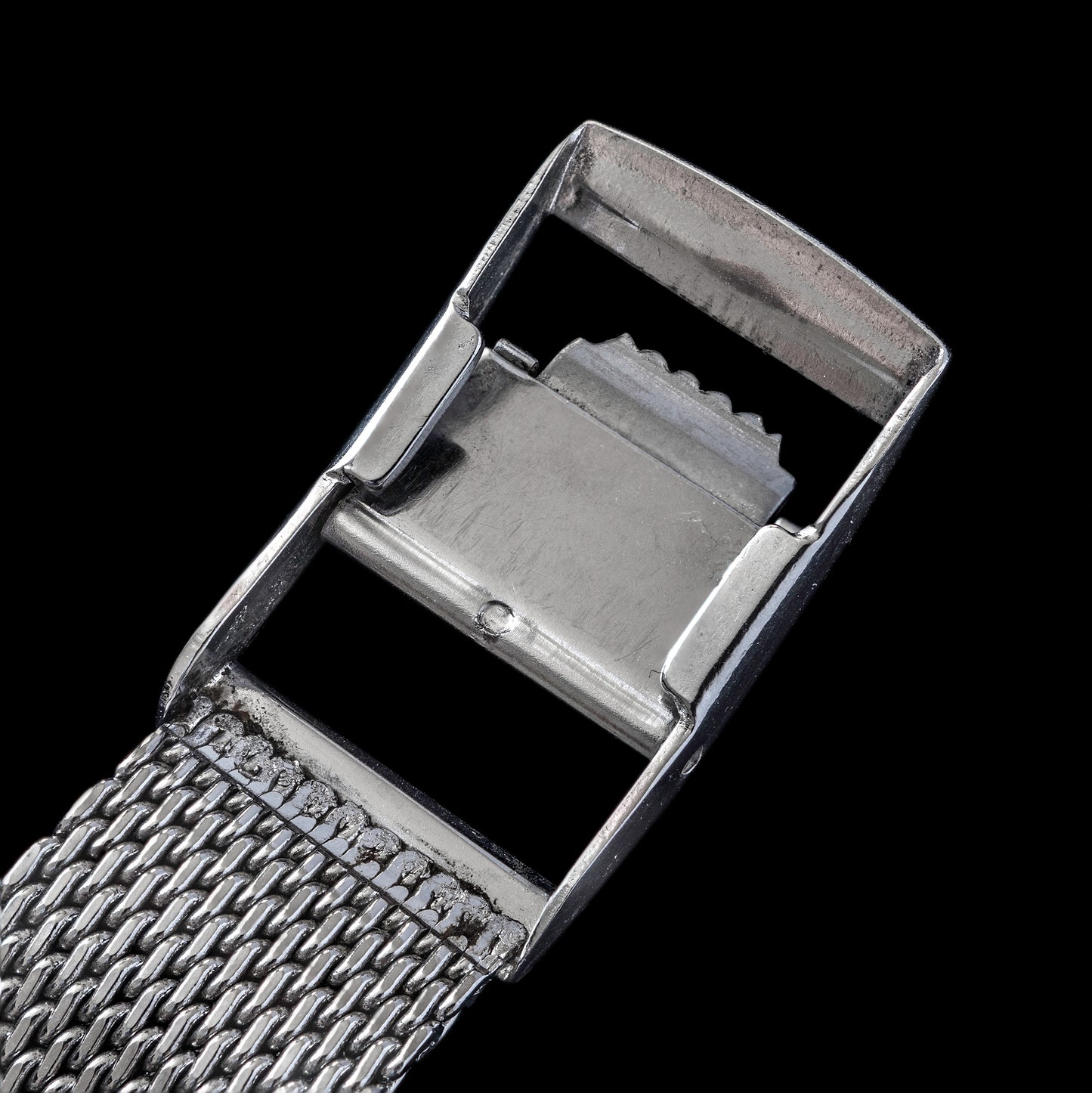No. b5955 / IWC 19mm Mesh Bracelet - 1970s