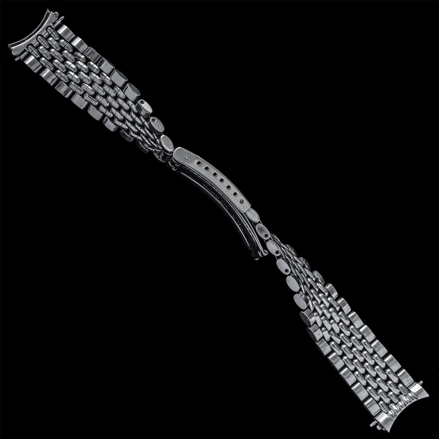 No. b6095 / Omega 18mm Rice Grain Bracelet - 1960s