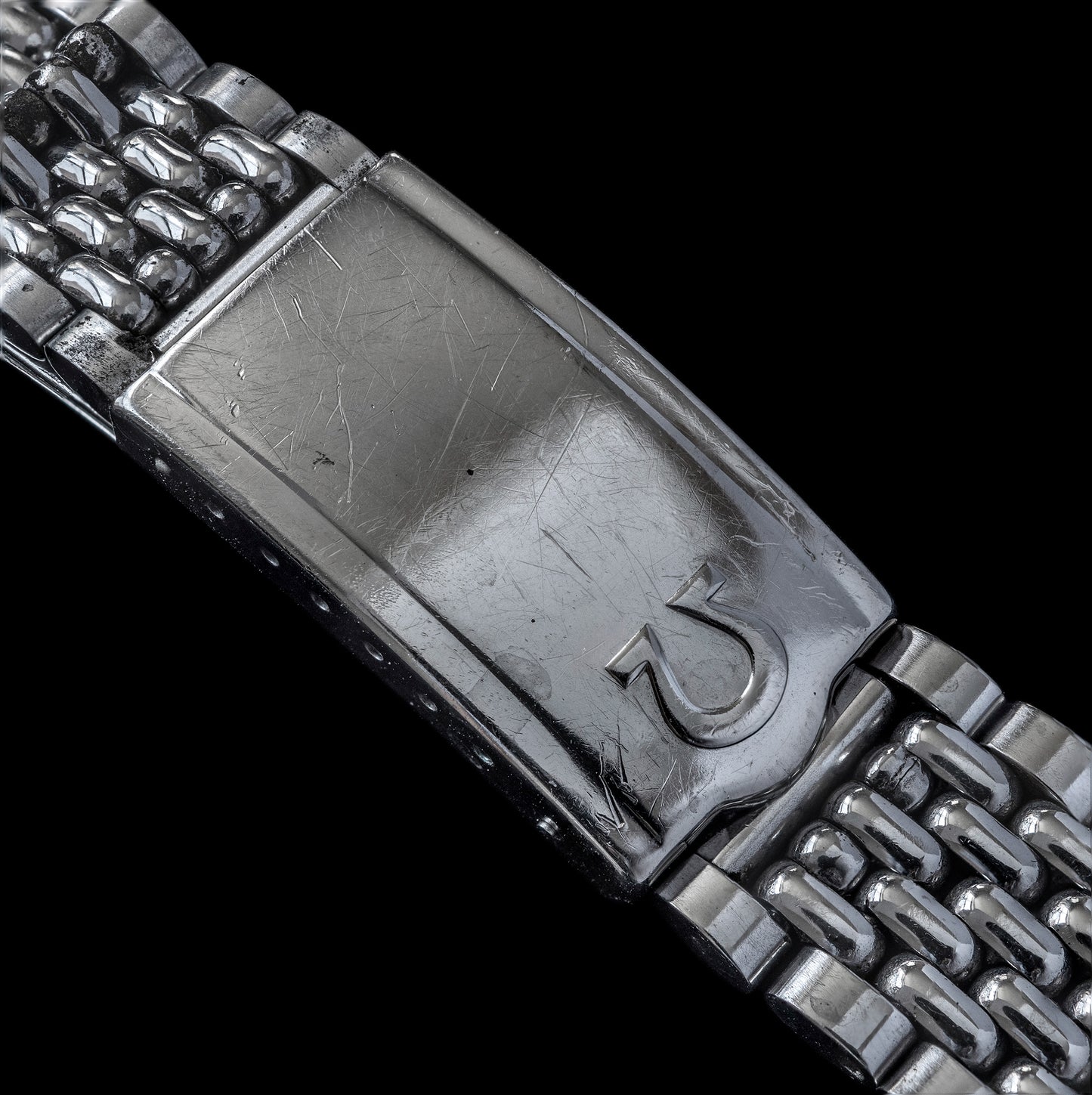 No. b6095 / Omega 18mm Rice Grain Bracelet - 1960s