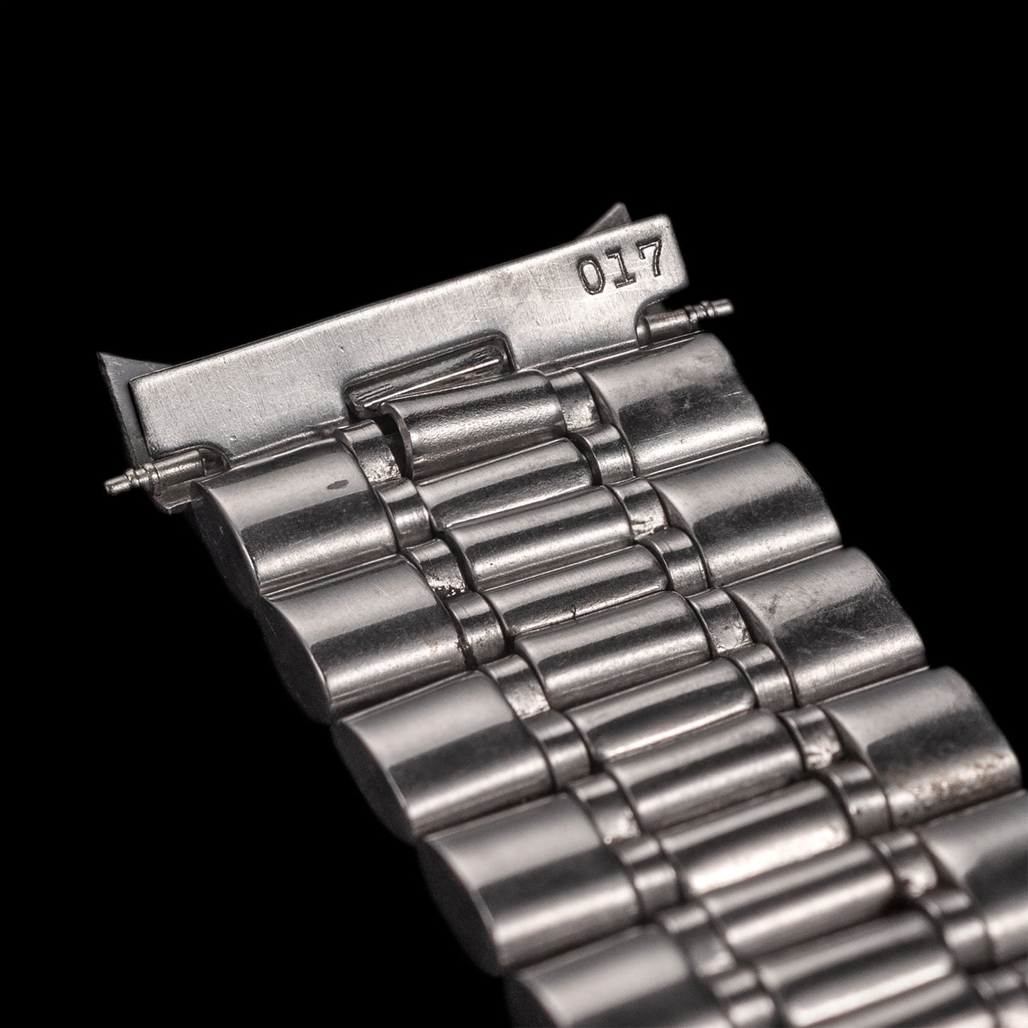 No. b6235 / Omega 19mm Bracelet - 1960s