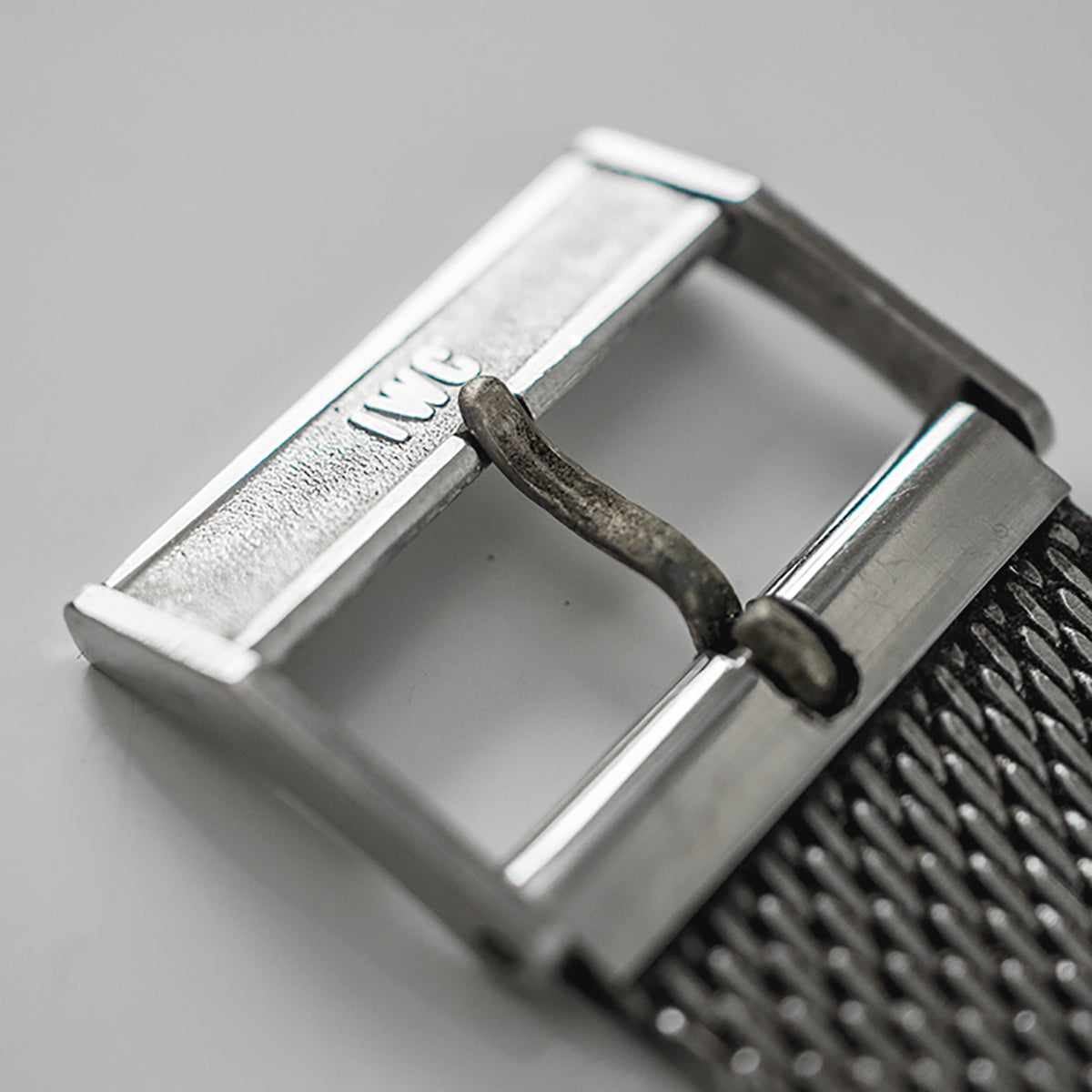 No. b645 / IWC 18mm Mesh Bracelet - 1970s