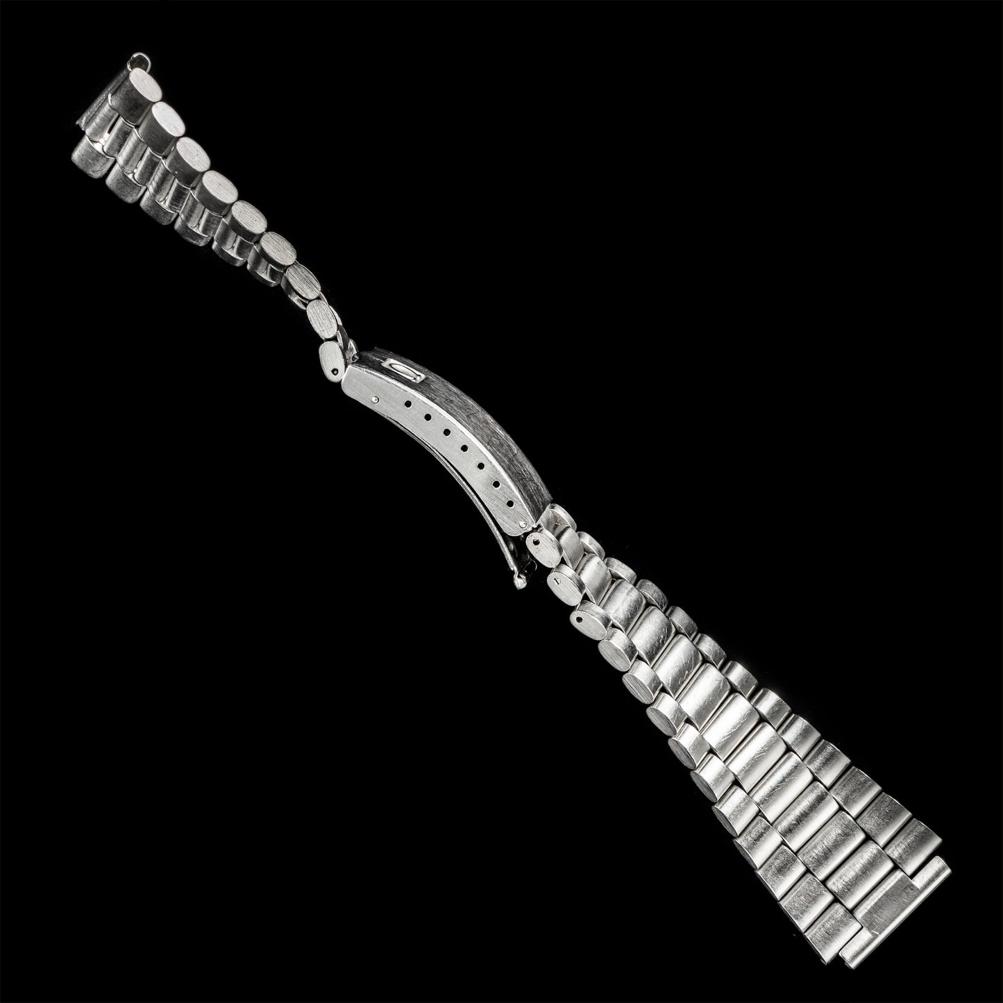 No. b6535 / Omega 20mm Bracelet - 1960s