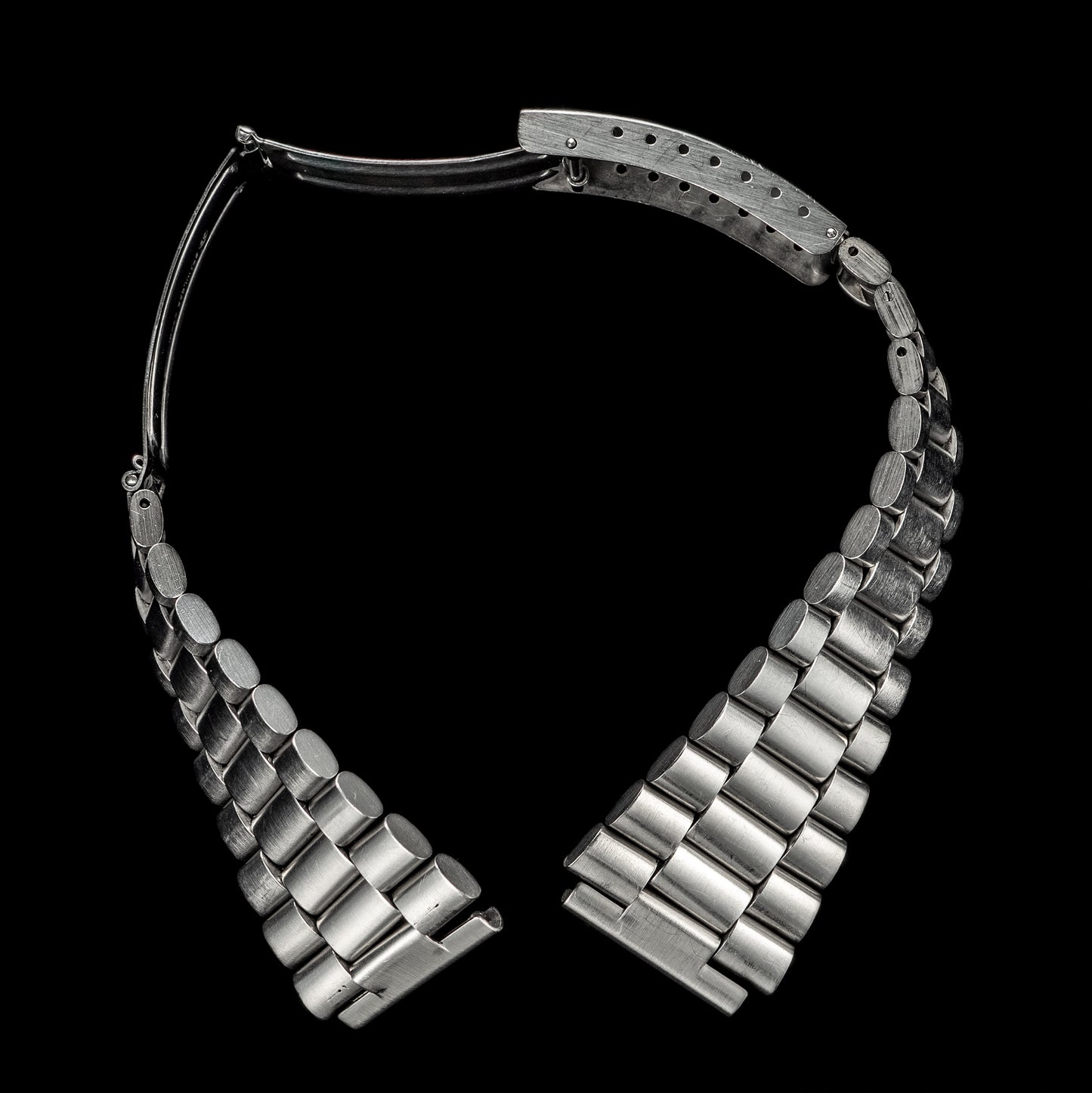 No. b6535 / Omega 20mm Bracelet - 1960s