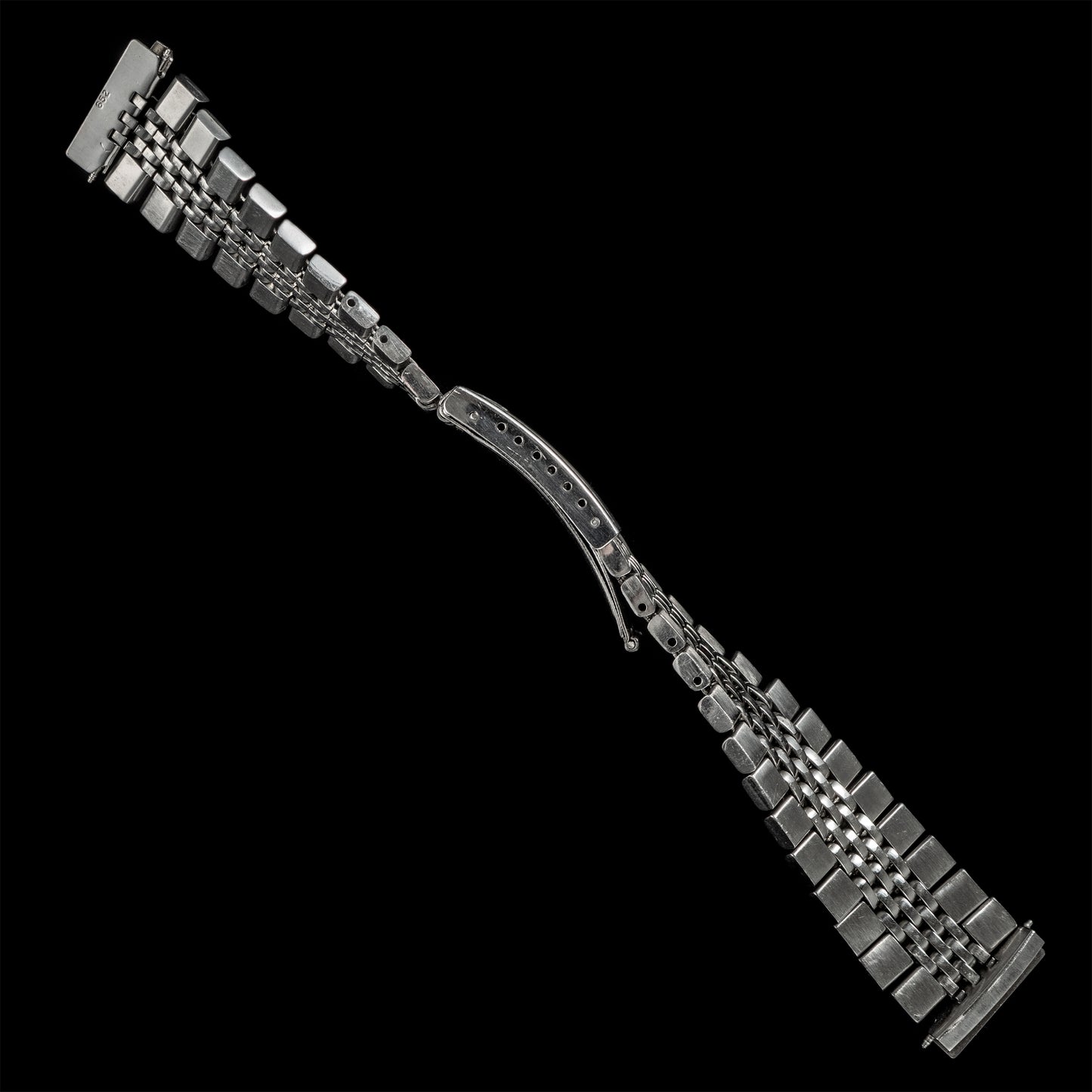 No. b6615 / Omega 20mm Bracelet - 1960s