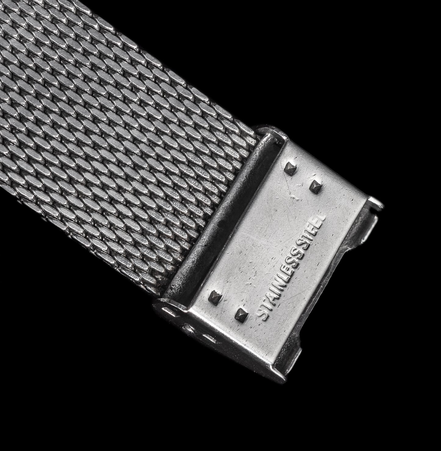 No. b6805 / IWC 19mm Mesh Bracelet - 1970s